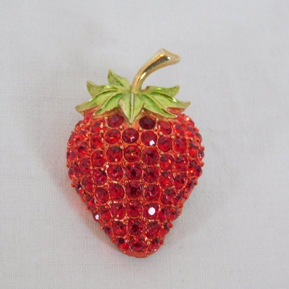 Unbranded Jewelry - Vintage Red Rhinestone Strawberry Fruit Gold Tone Brooch Pin Domed Leaves Stem